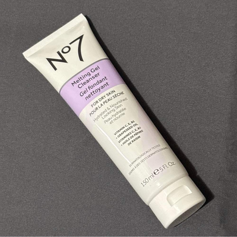 NEW No7 Melting Gel Cleanser